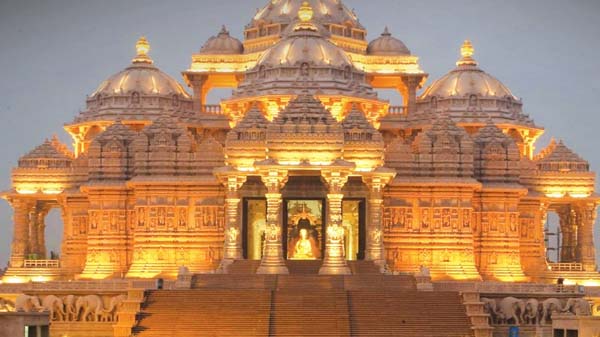 Swaminarayan Akshardham brilliantly showcases the essence of India’s ancient architecture, traditions and timeless spiritual messages.